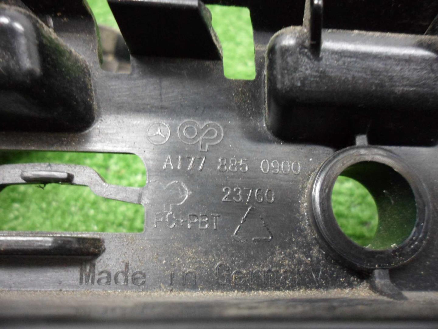 Кронштейн заднего бампера