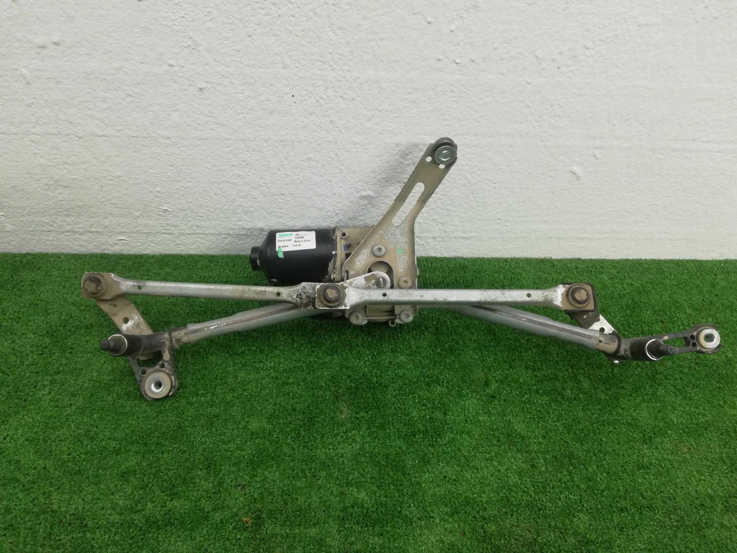 Трапеция стеклоочистителей