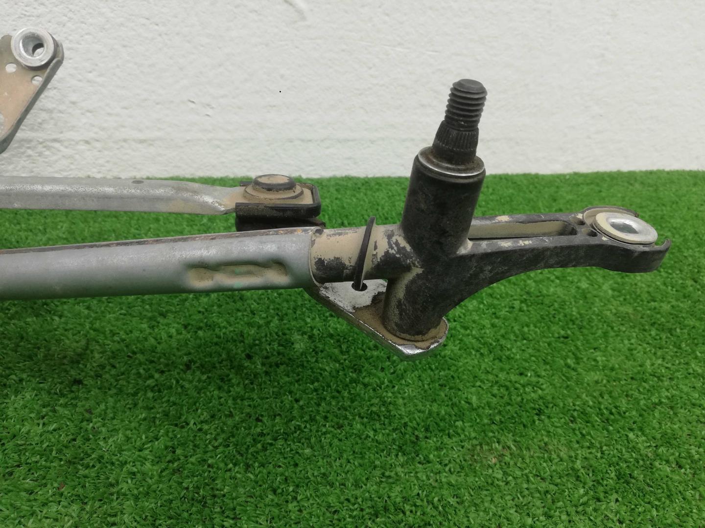 Трапеция стеклоочистителей