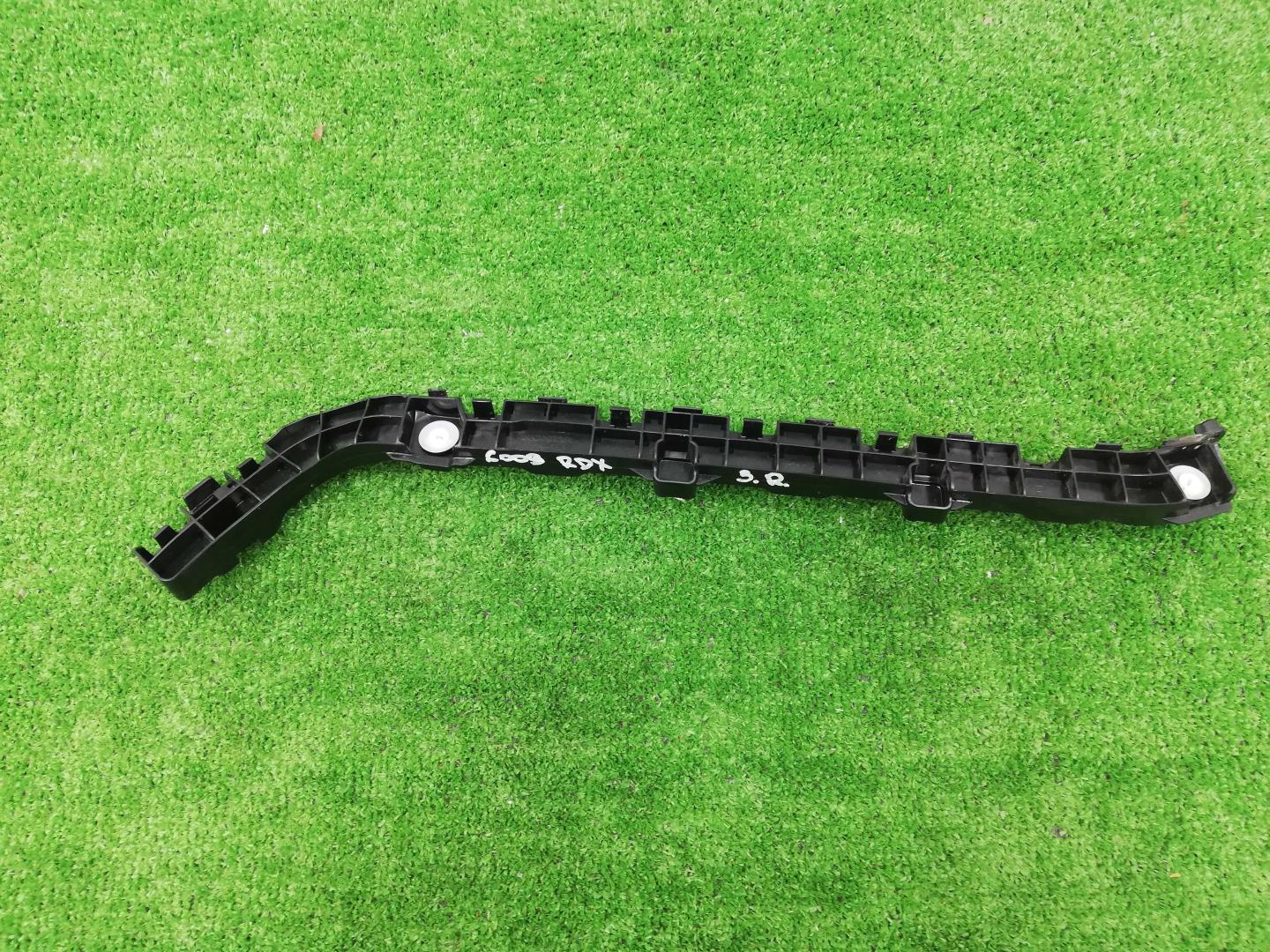 Кронштейн заднего бампера