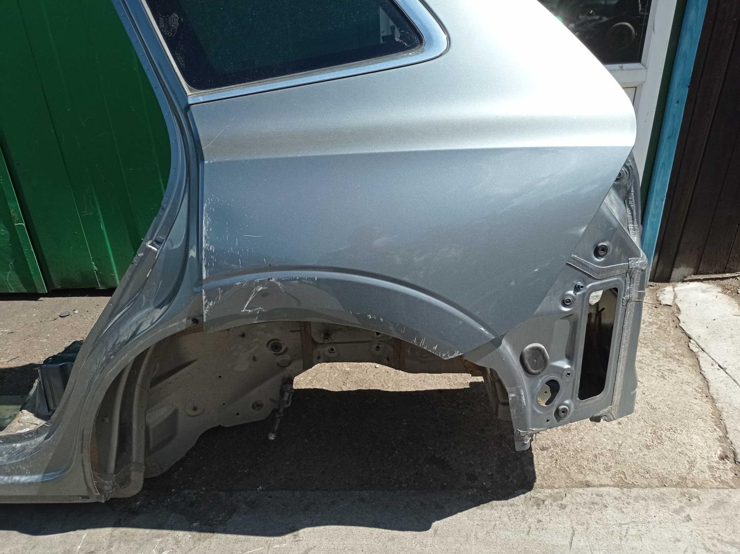 Кузовной элемент