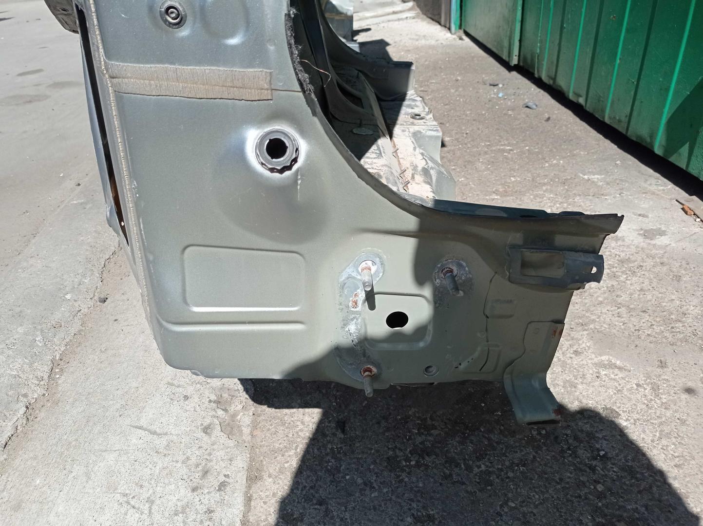 Кузовной элемент