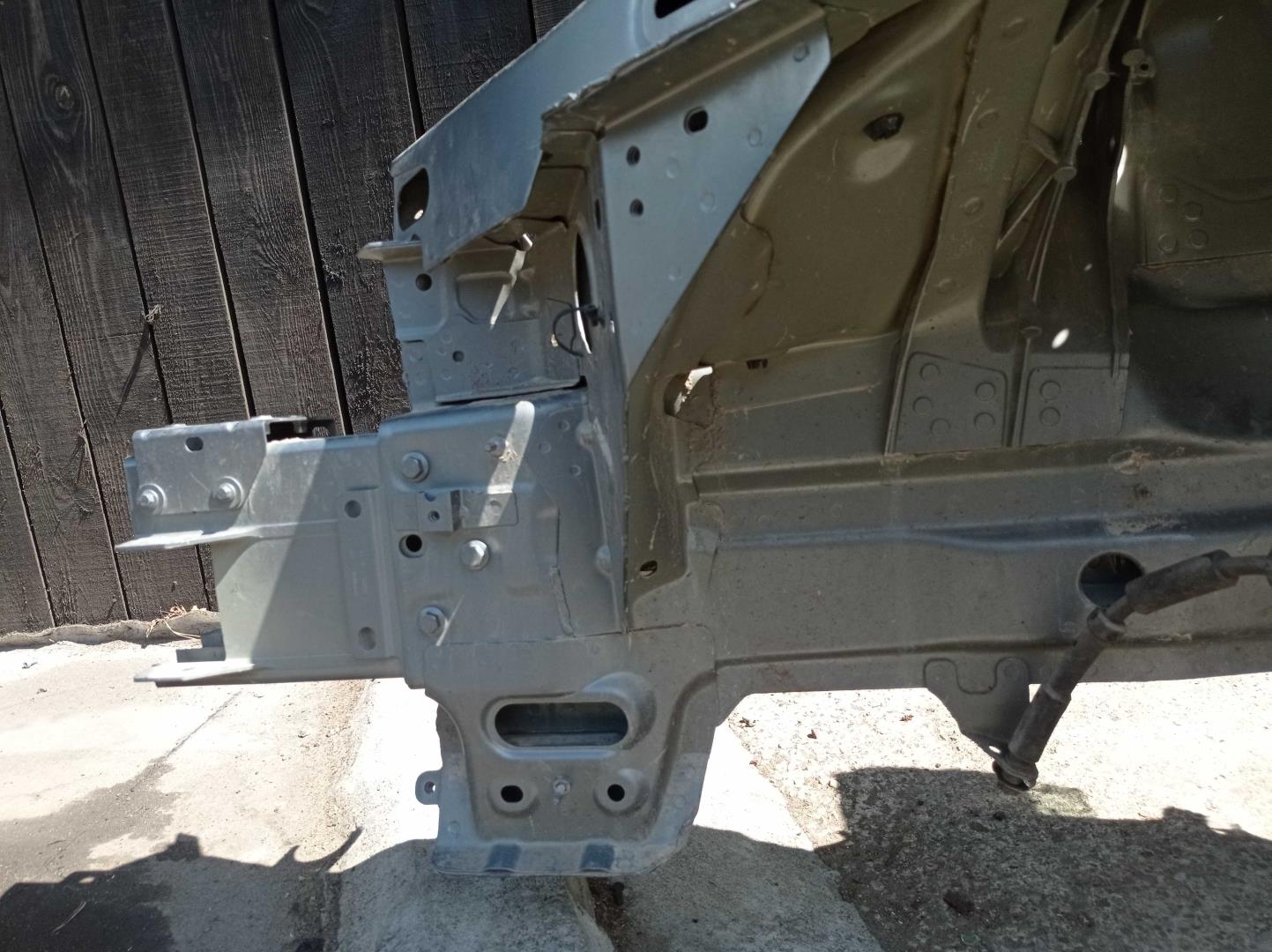 Кузовной элемент