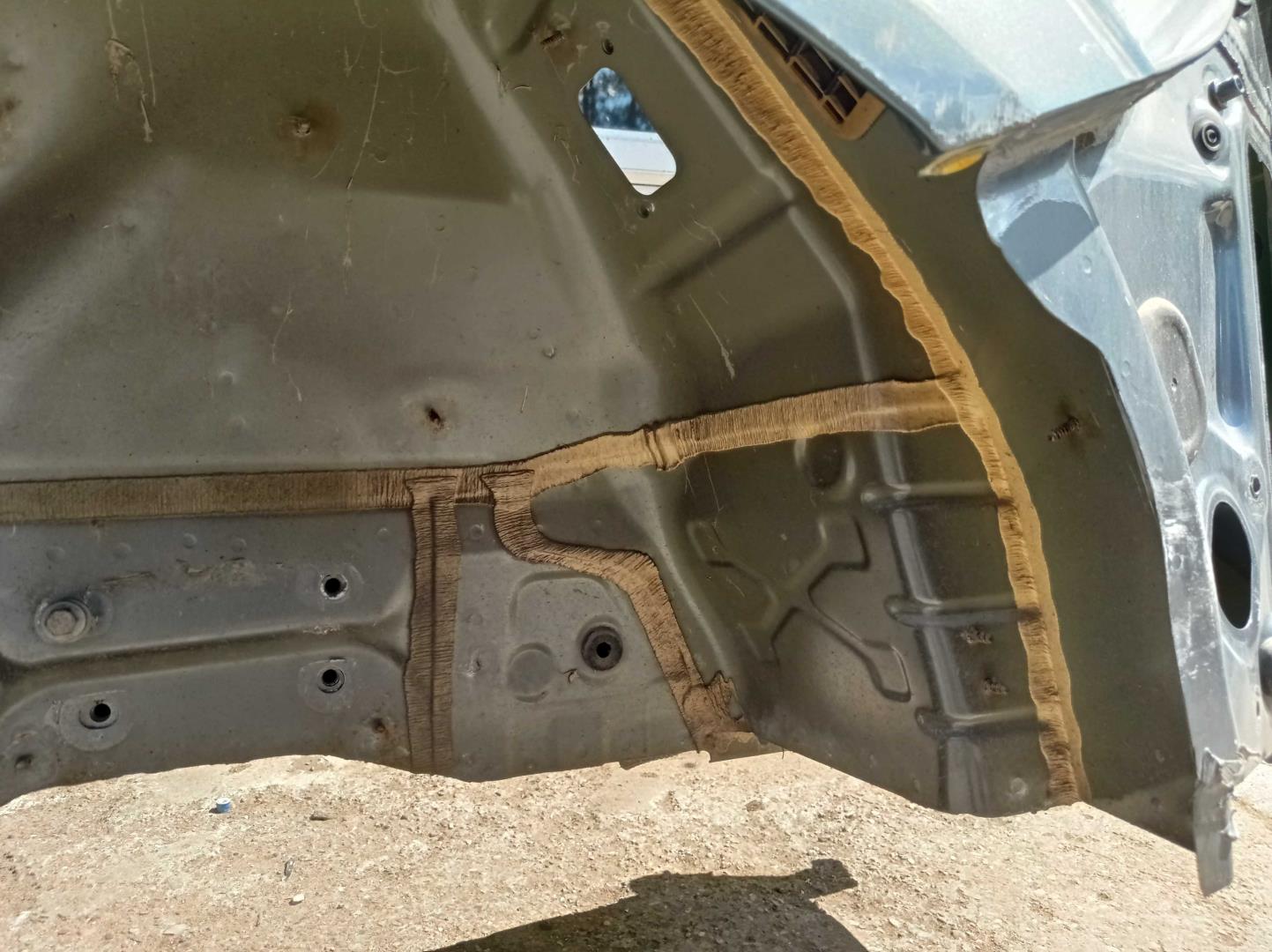 Кузовной элемент