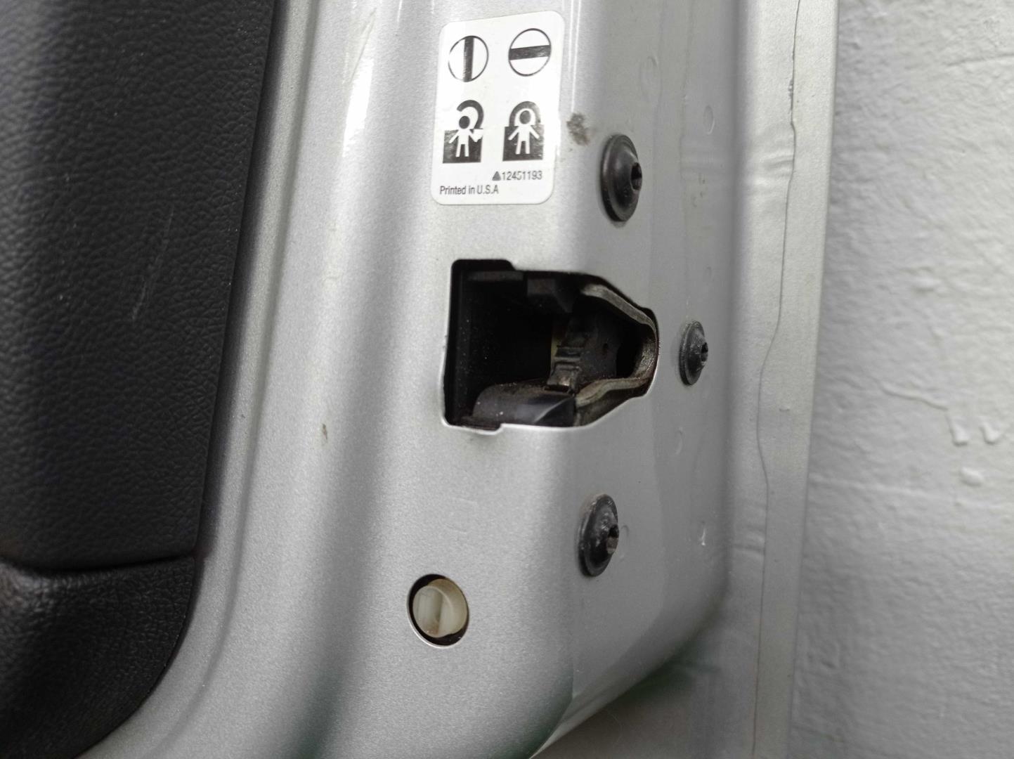 Стеклоподъемник электр. задний правый