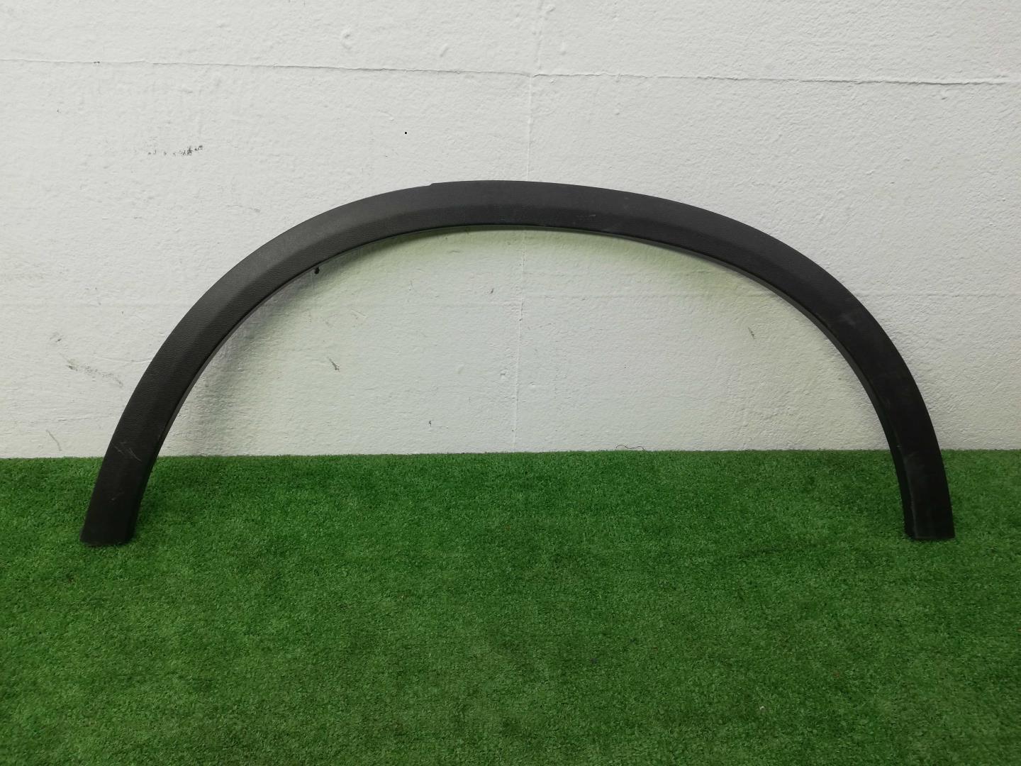 Накладка заднего крыла левого