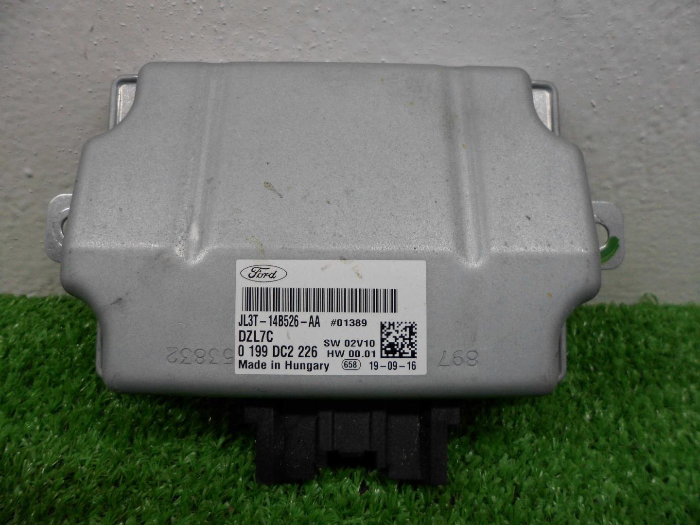 Преобразователь напряжения (адаптер)