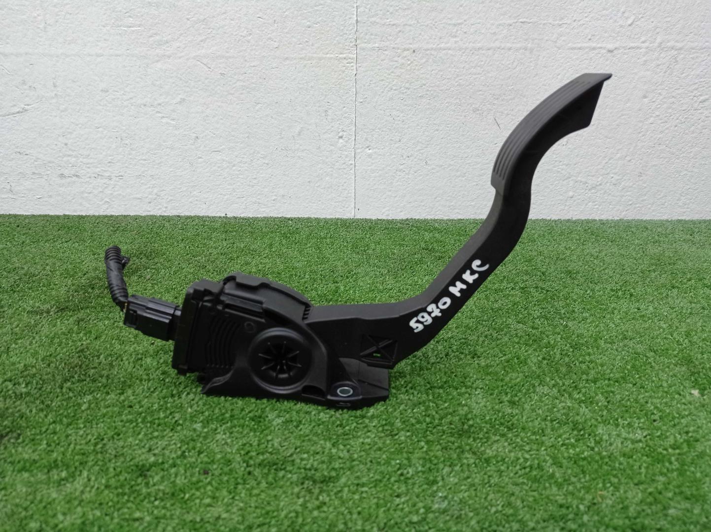 Педаль газа