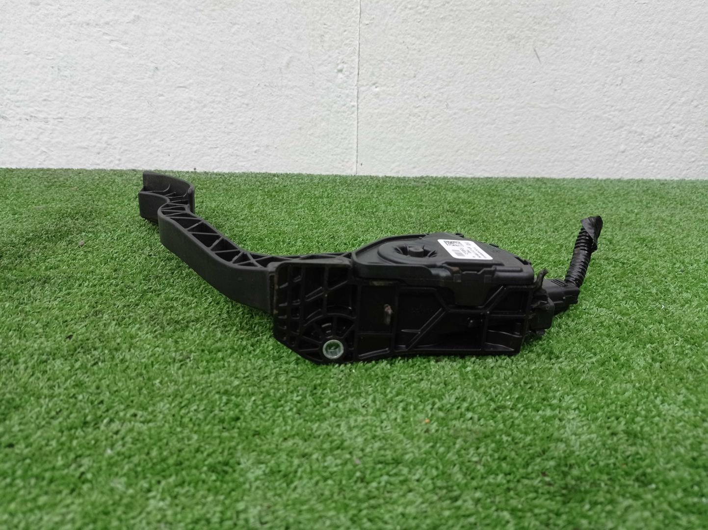 Педаль газа