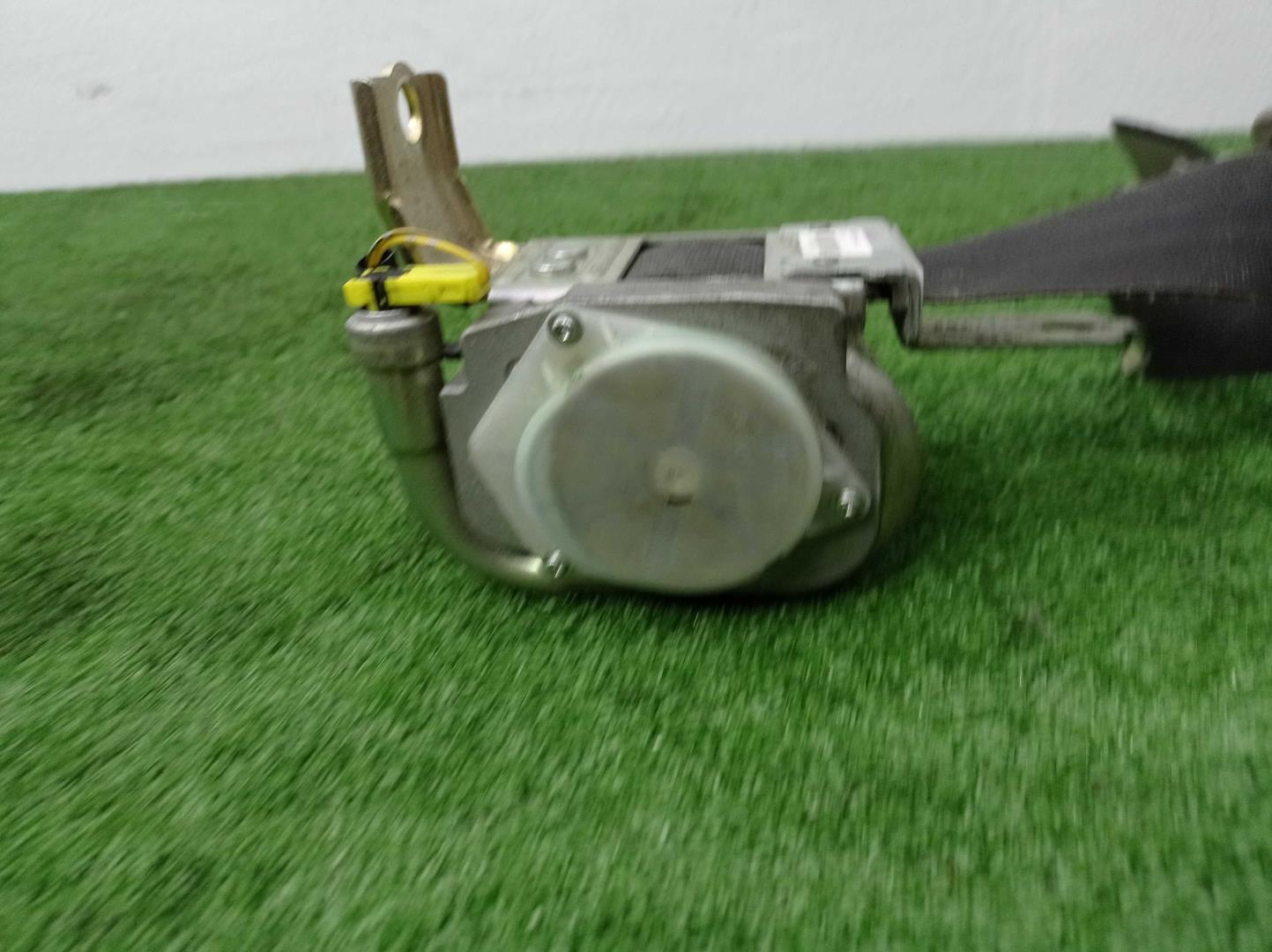 Ремень безопасности