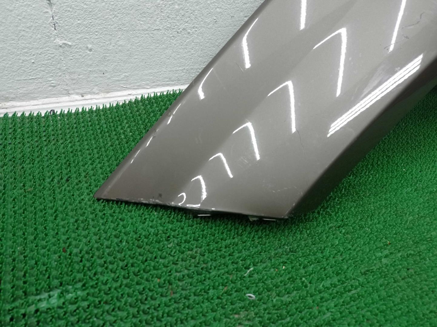 Крыло переднее левое