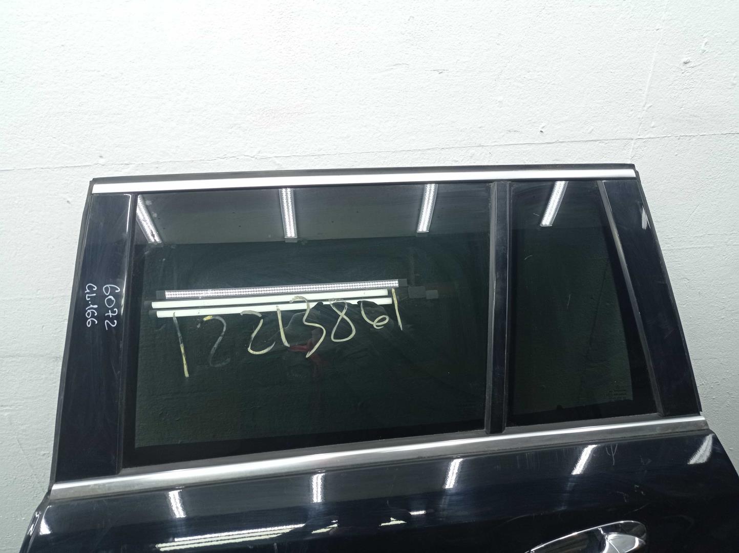 Дверь задняя левая