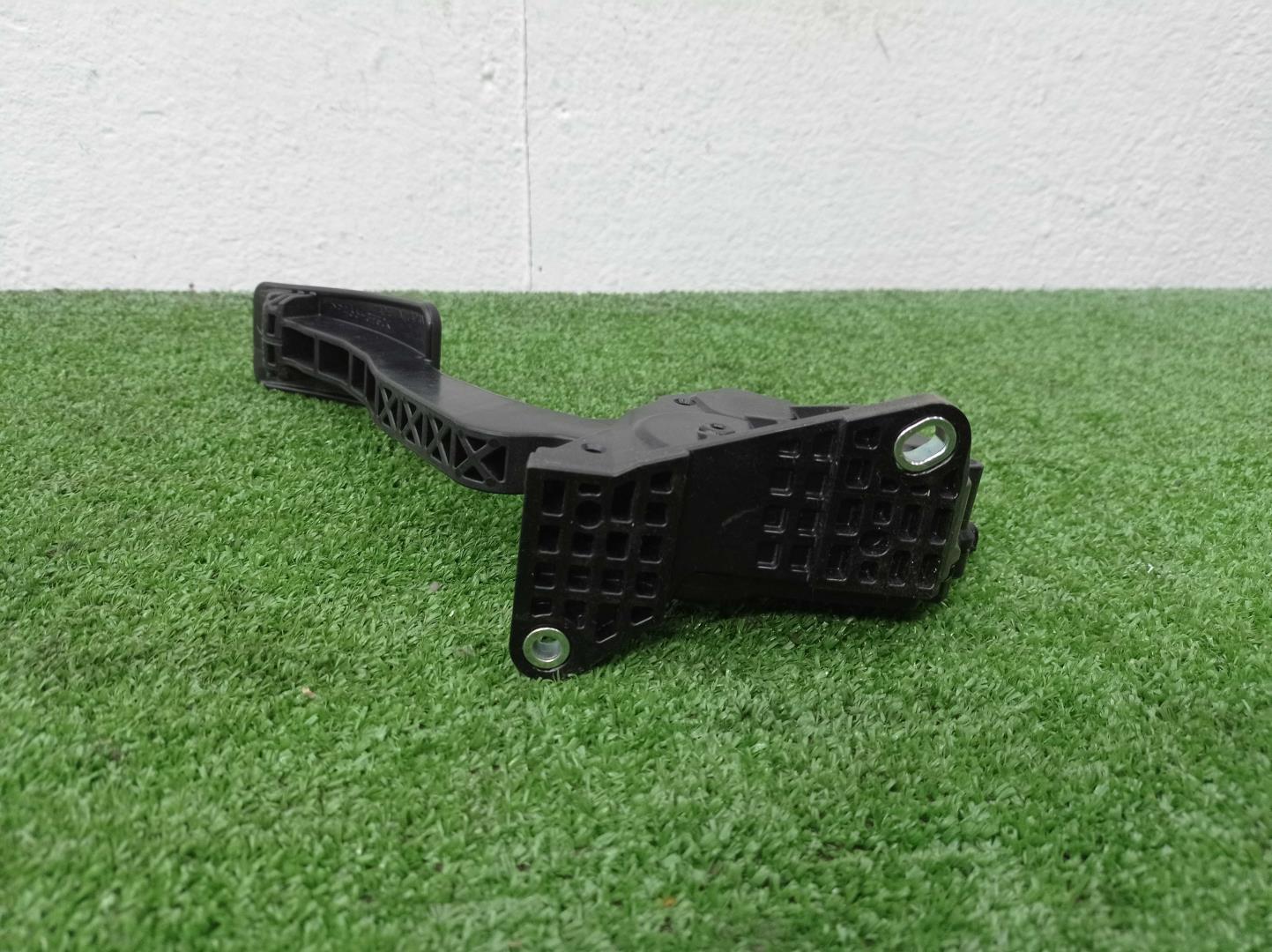 Педаль газа