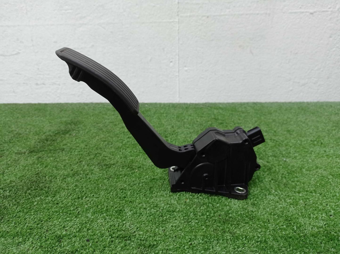 Педаль газа