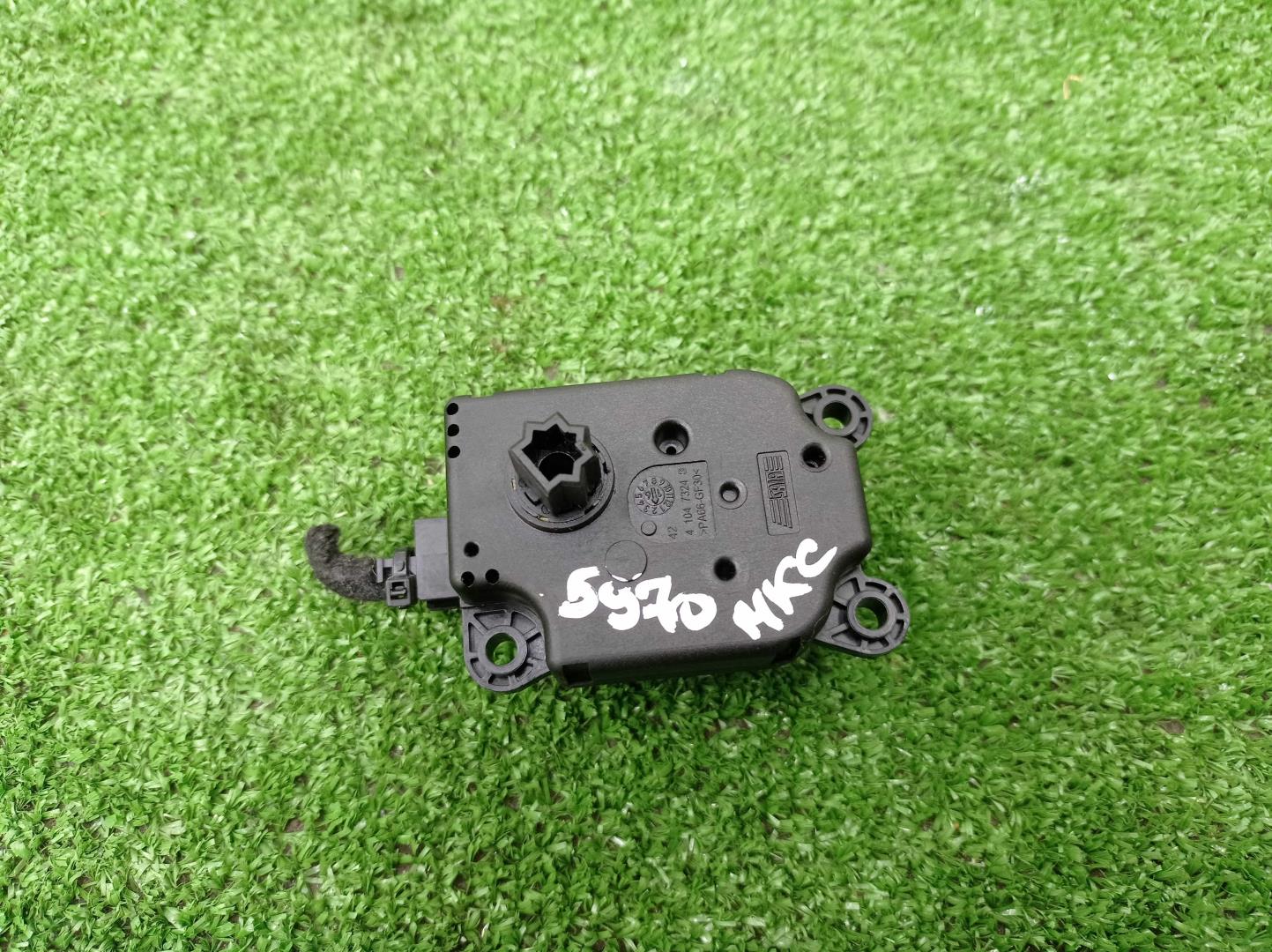 Моторчик заслонки печки