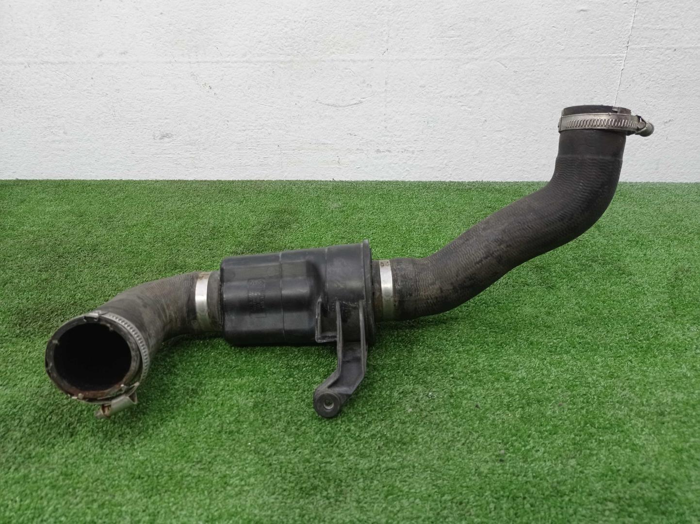 Патрубок воздушного фильтра