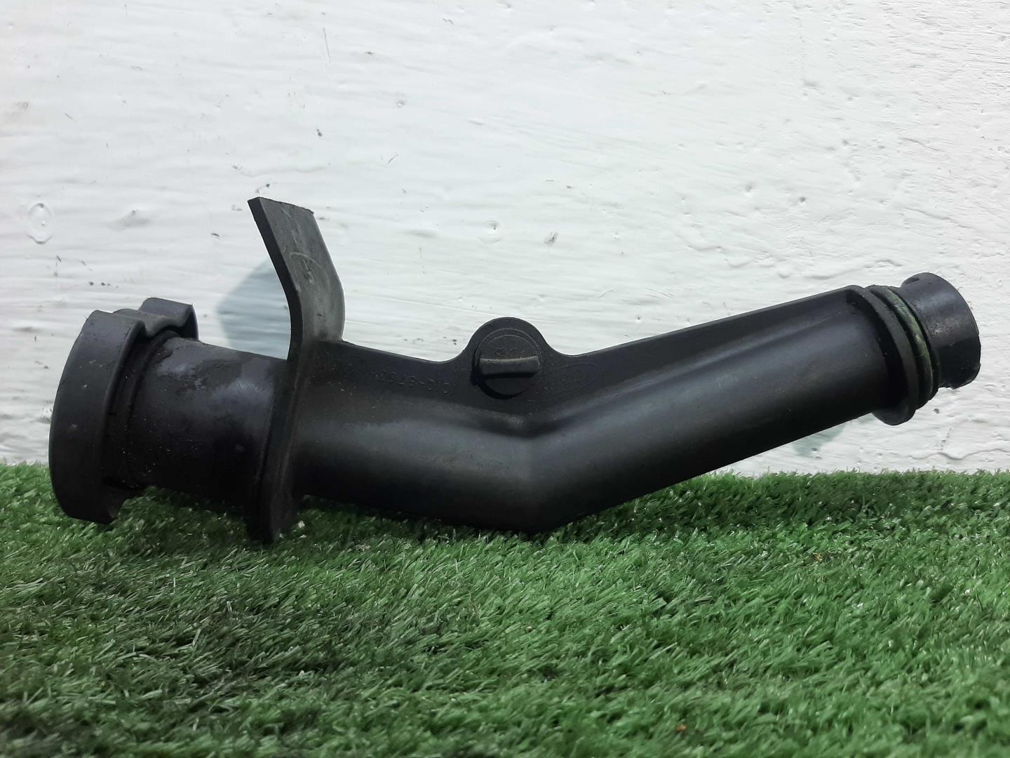 Маслозаливная горловина