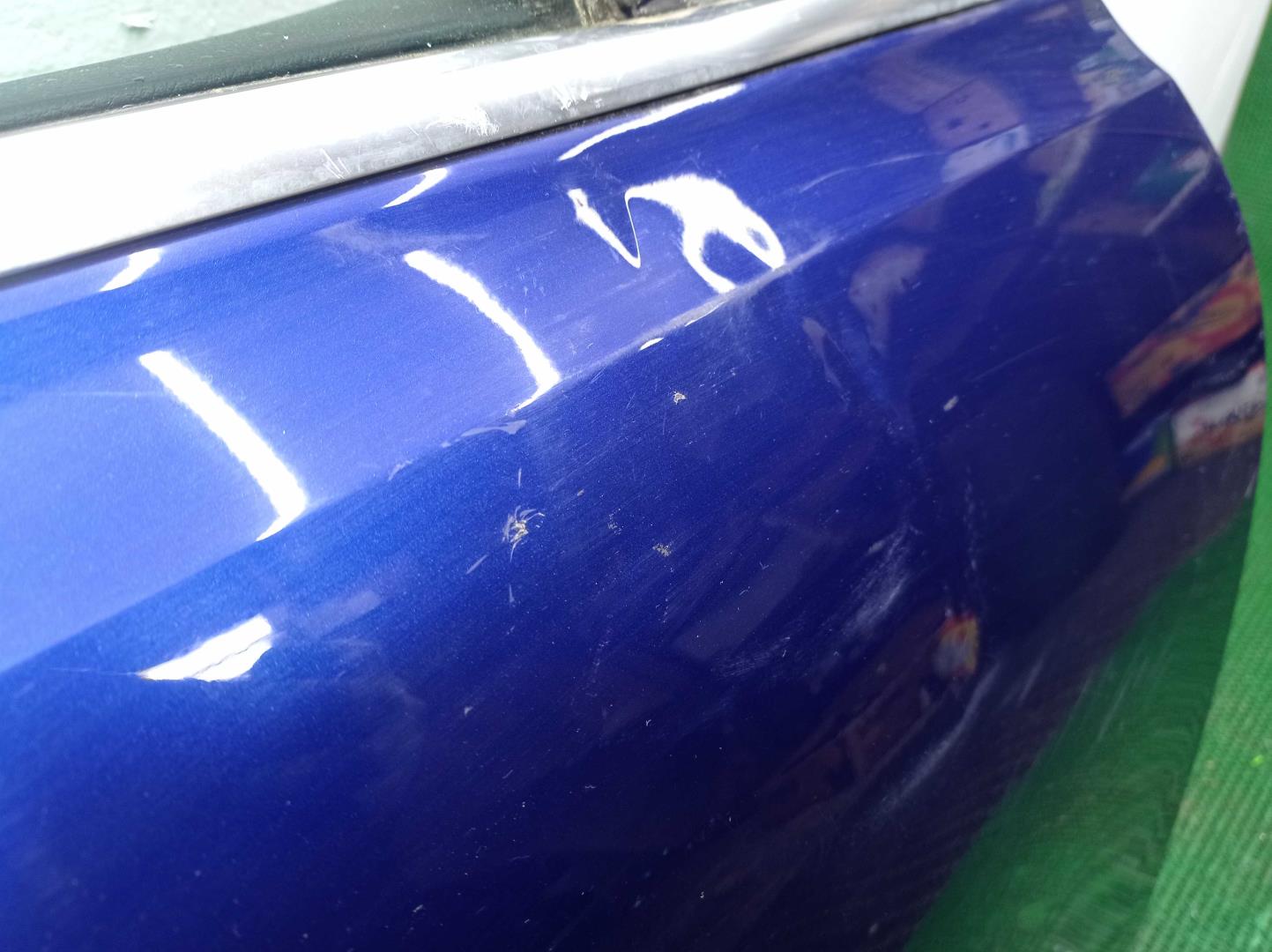 Стекло двери передней правой