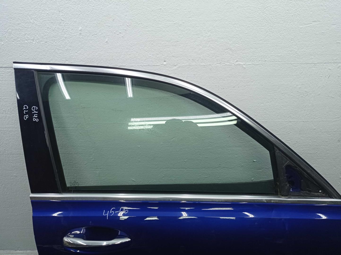 Ручка двери передней наружная правая