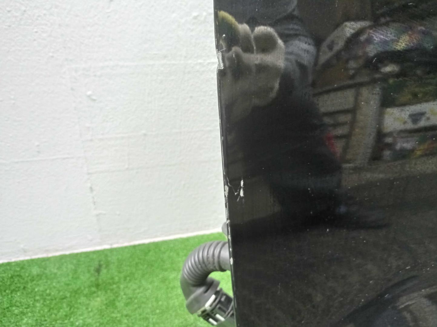 Замок двери передней левой