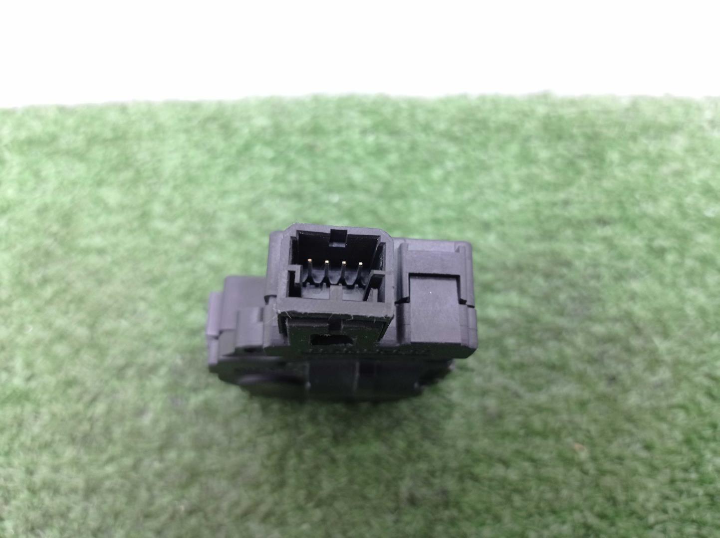 Моторчик заслонки печки