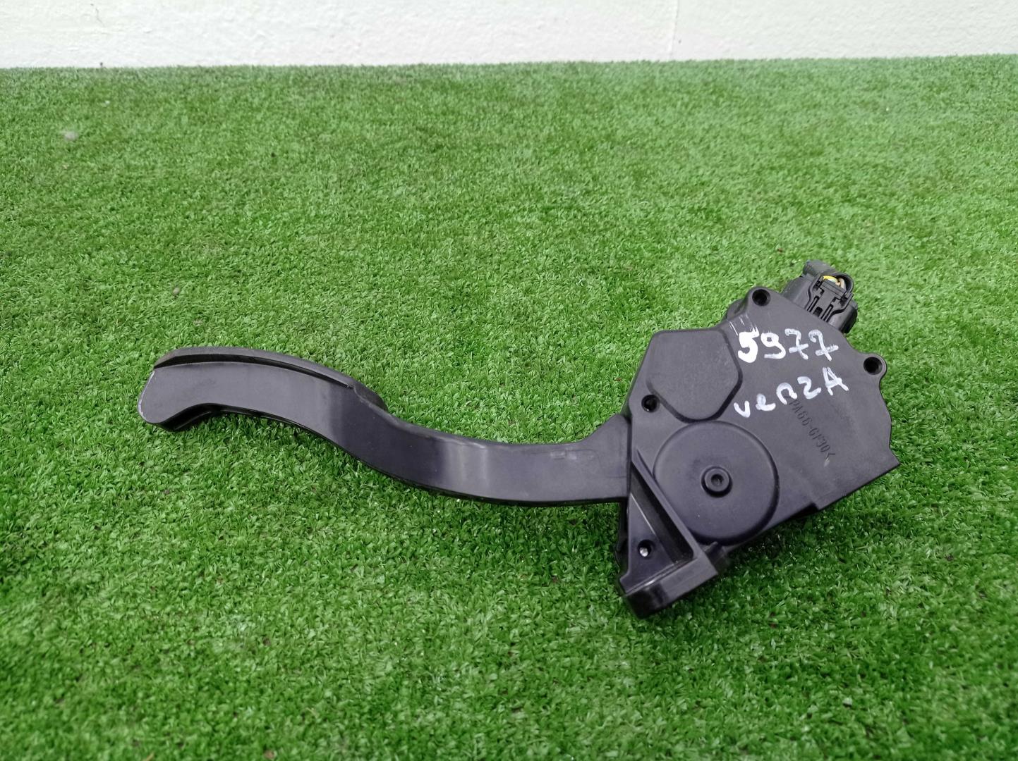 Педаль газа