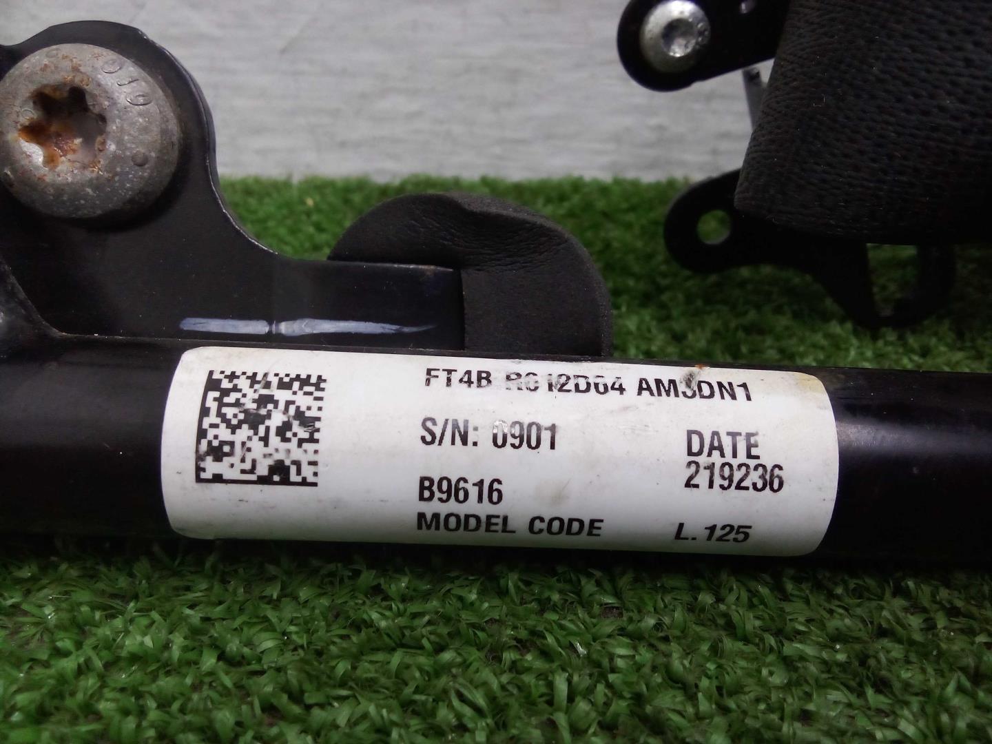 Ремень безопасности