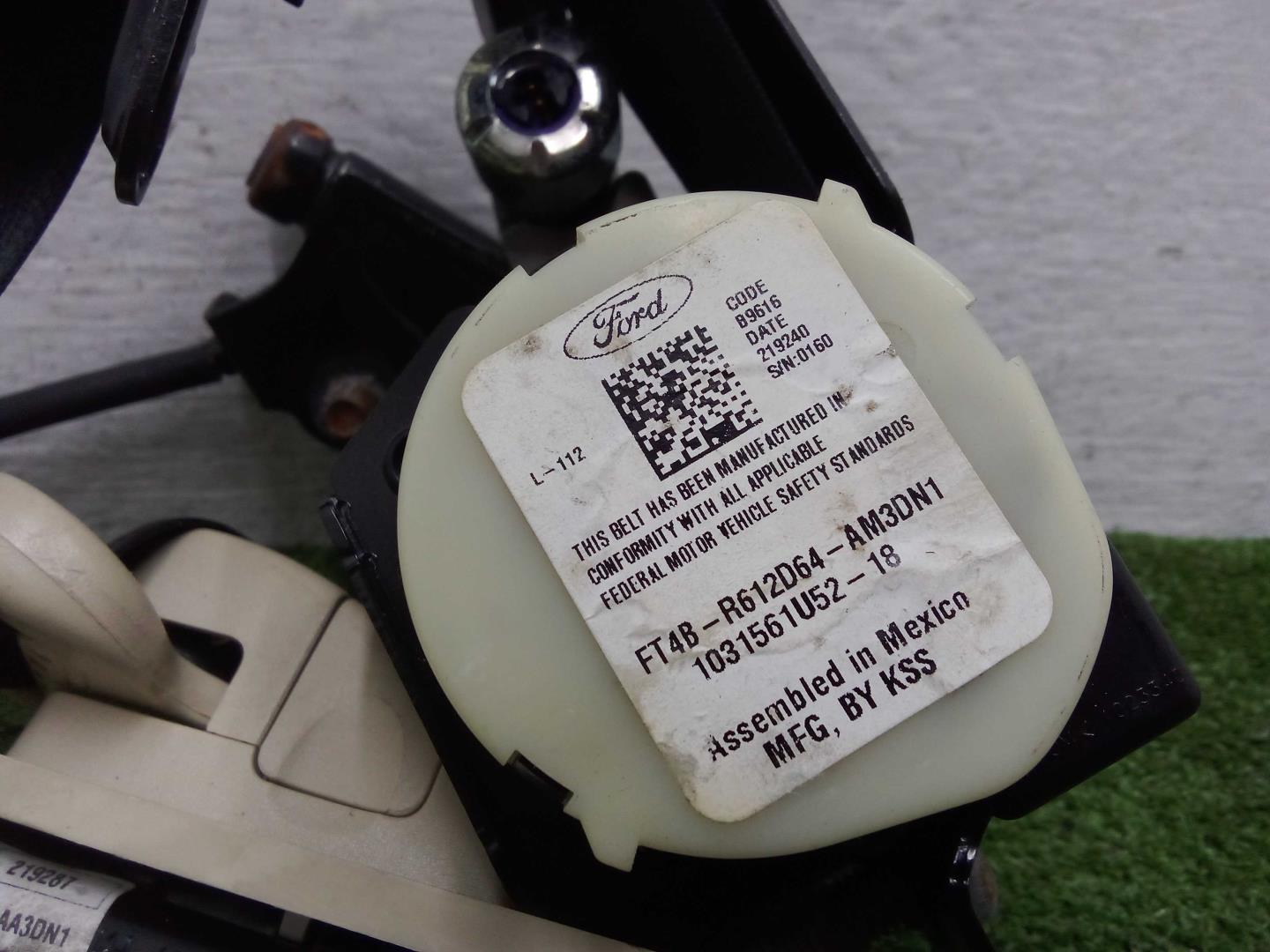 Ремень безопасности