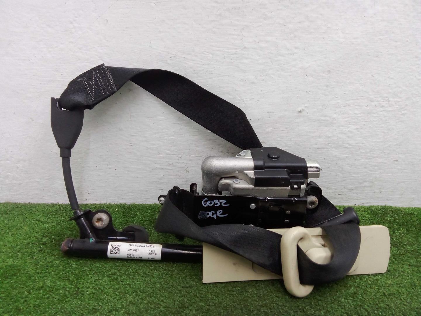 Ремень безопасности