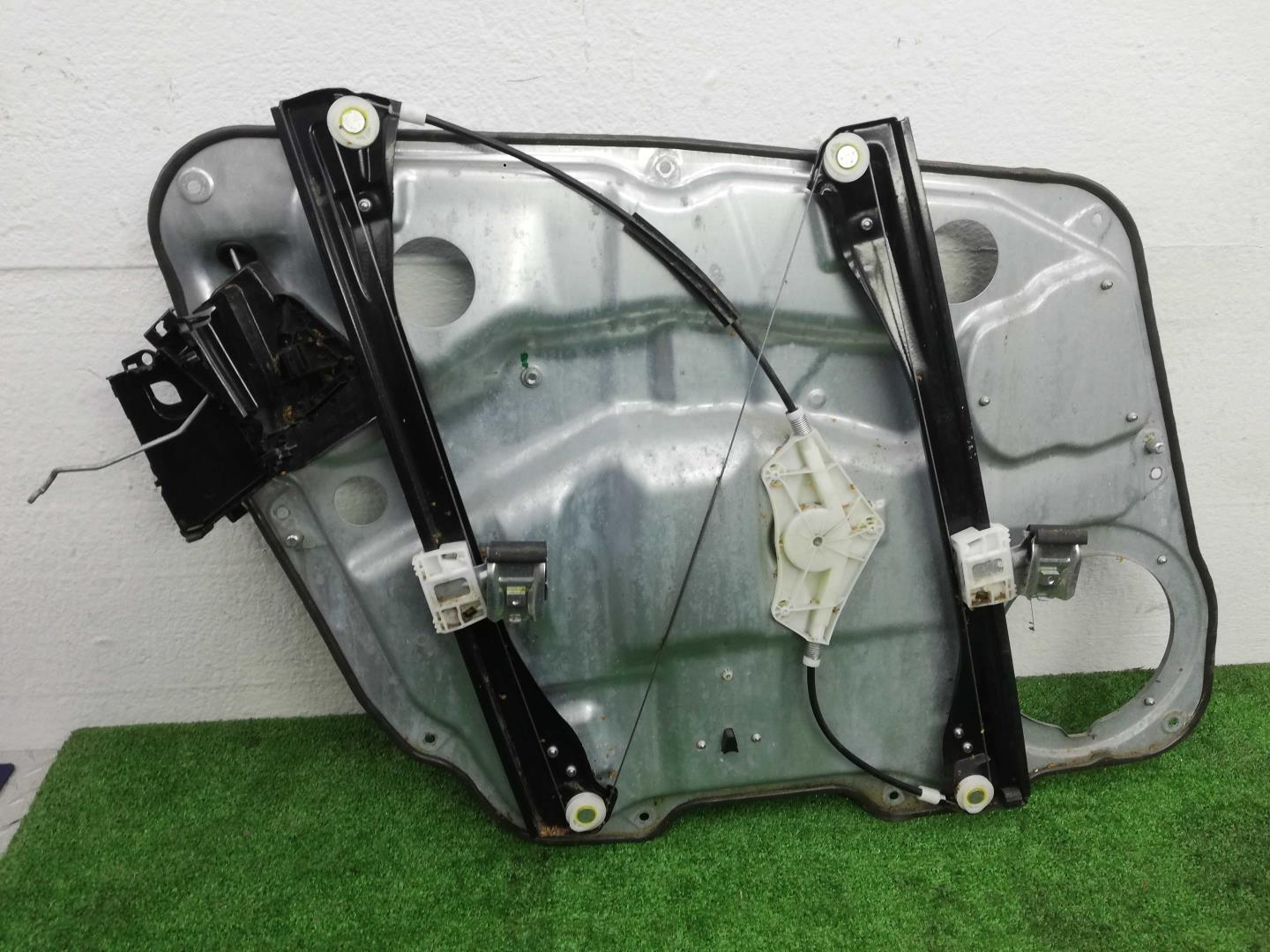 Стеклоподъемник электр. передний правый