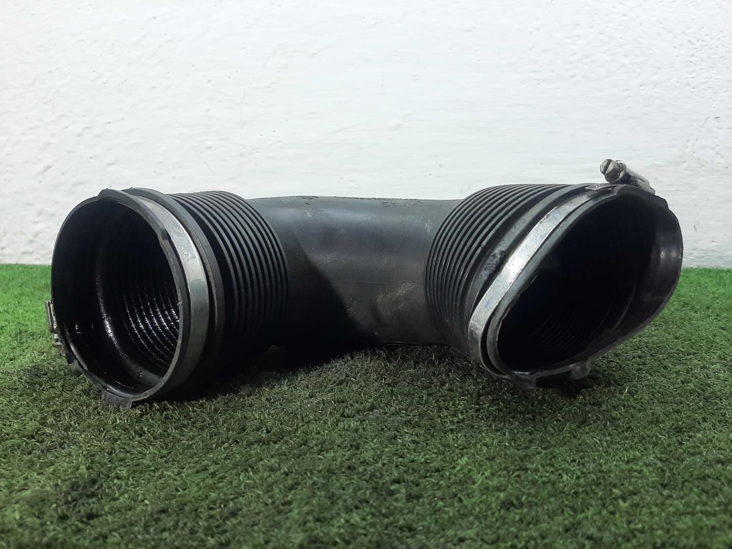 Патрубок воздушного фильтра