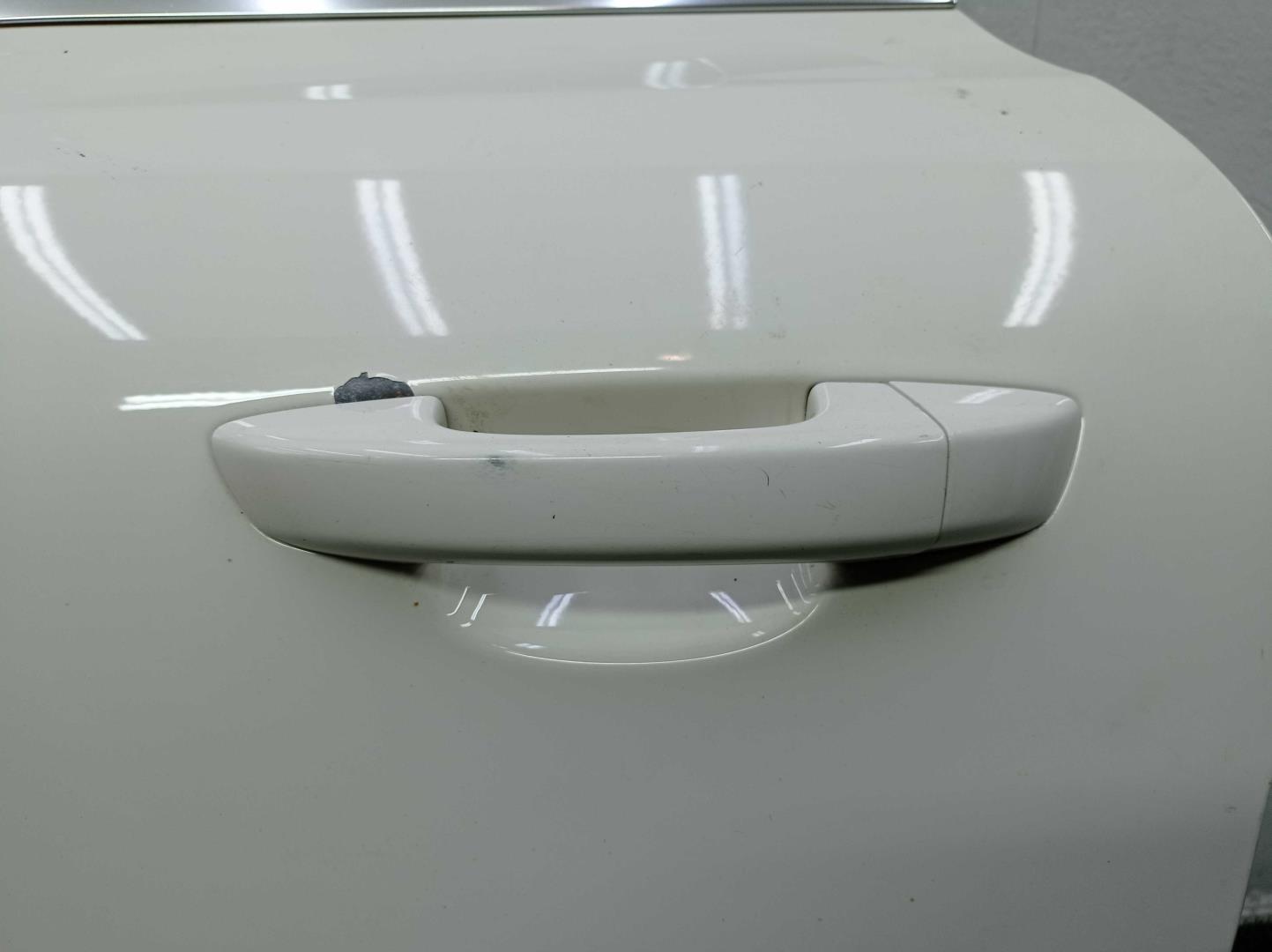 Стекло двери задней левой