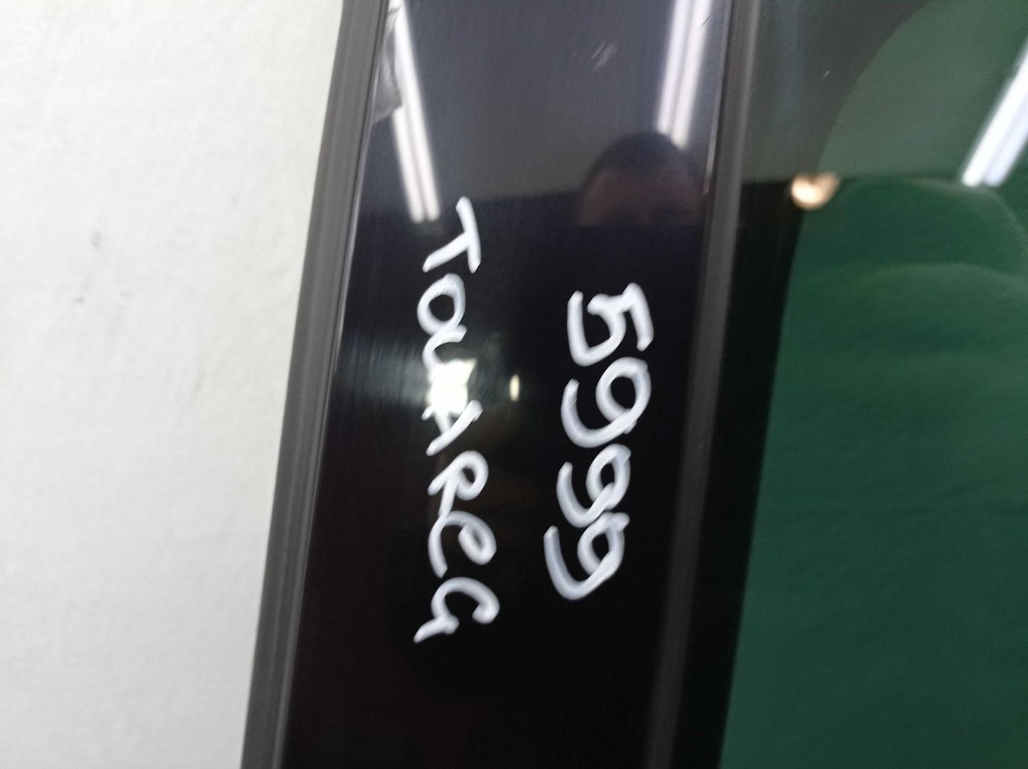 Стекло двери задней левой