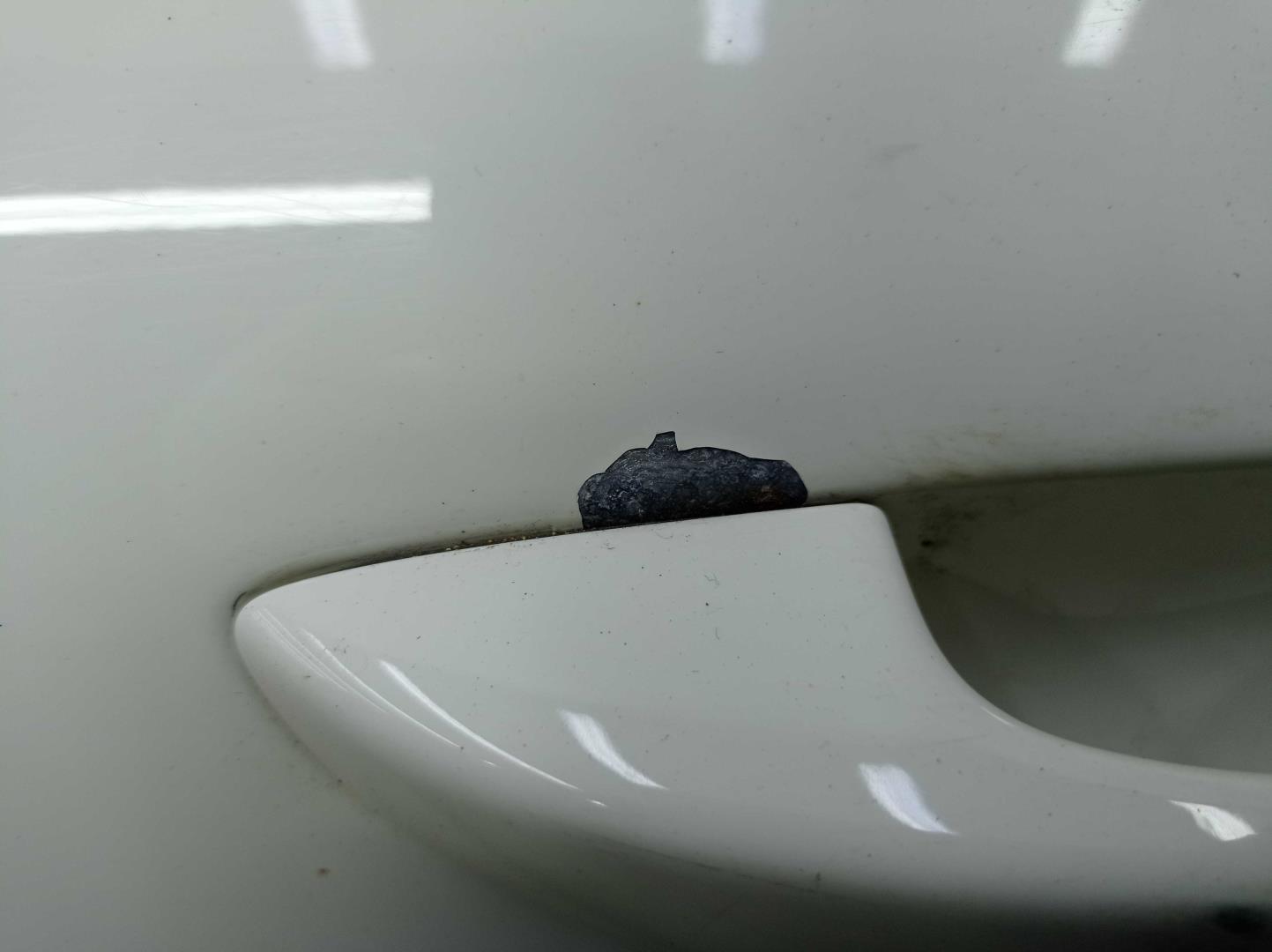 Стекло двери задней левой