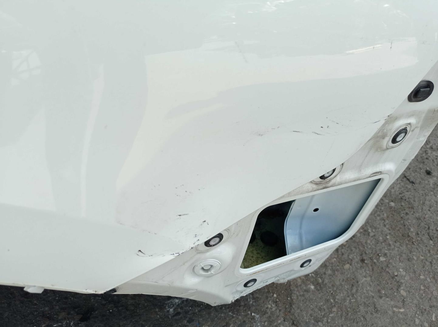 Стекло кузовное глухое левое