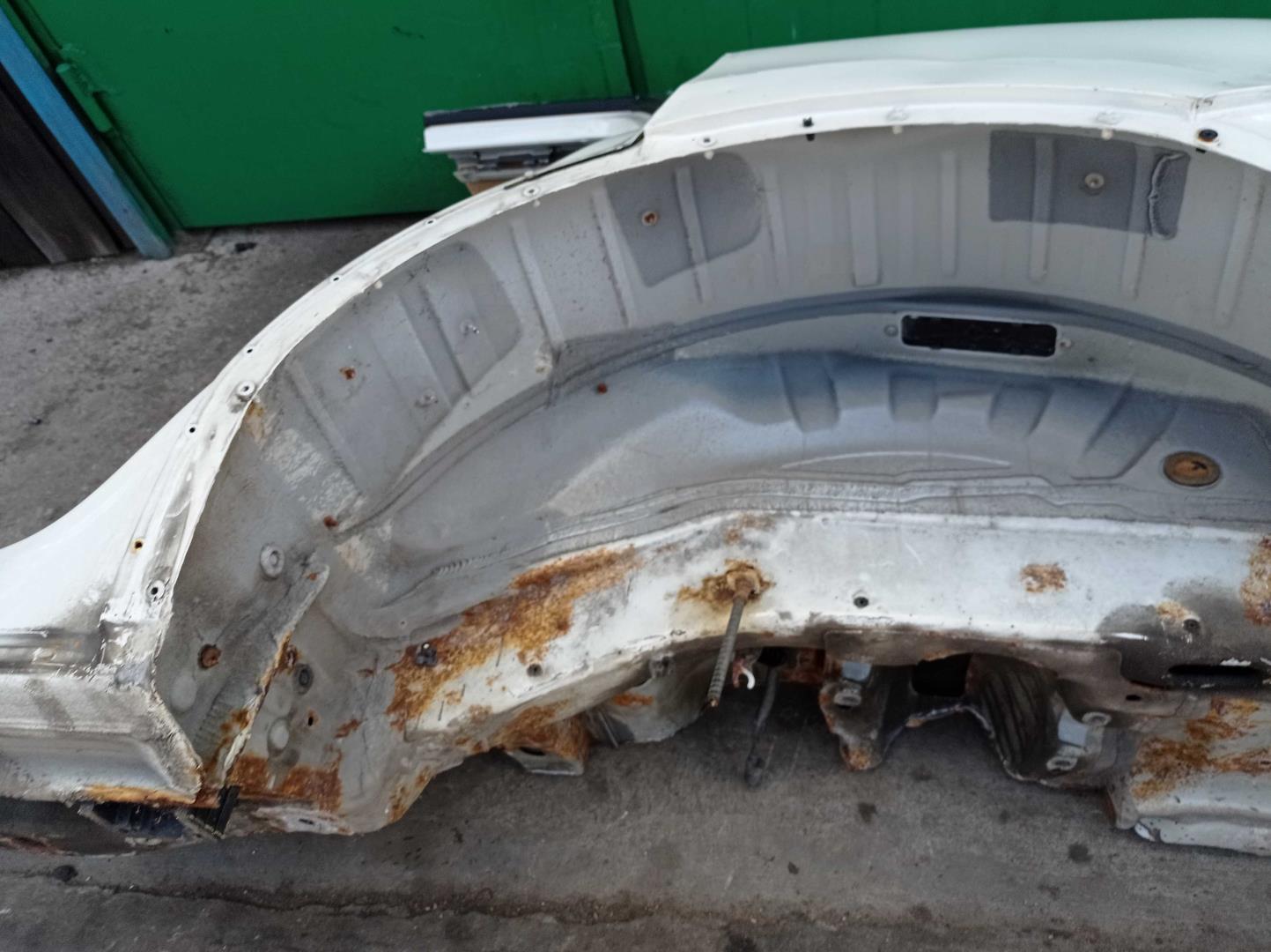 Стекло кузовное глухое левое