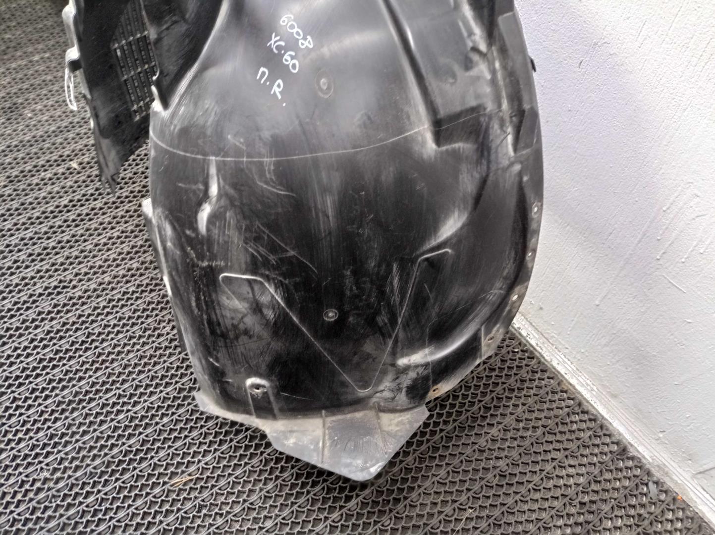 Локер передний правый