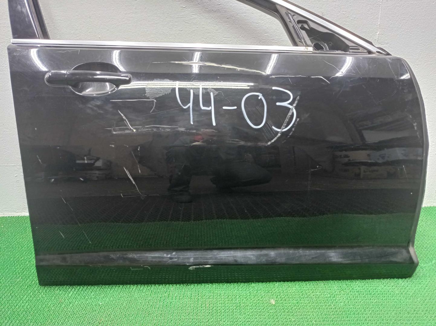 Дверь передняя правая