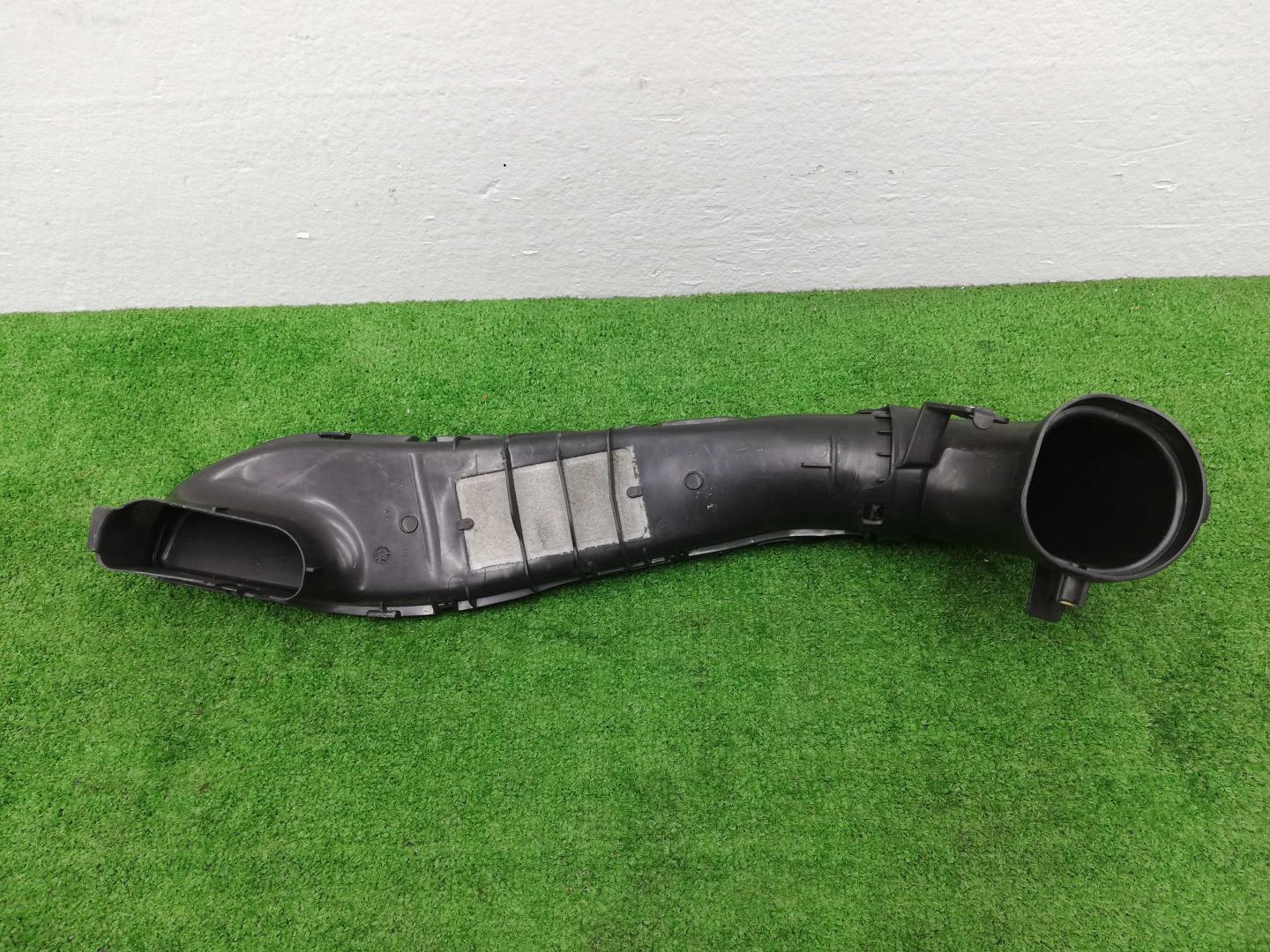 Патрубок воздушного фильтра