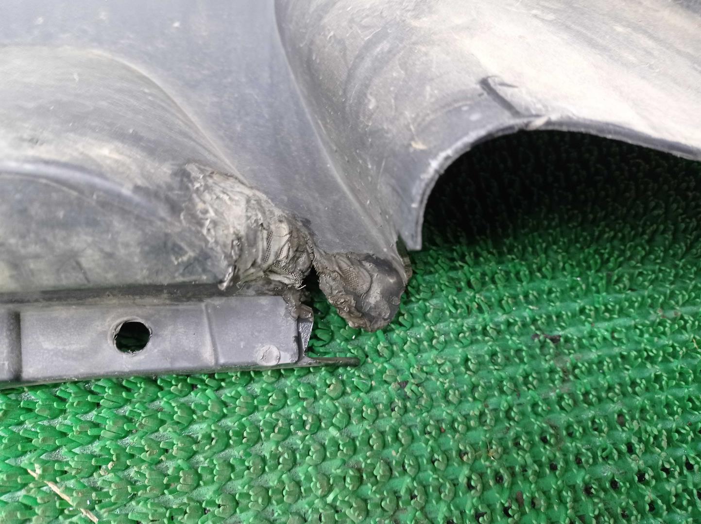 Бампер задний