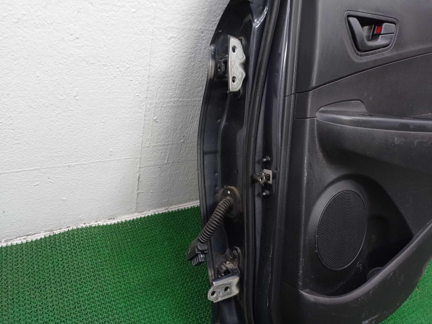 Замок двери задней правой