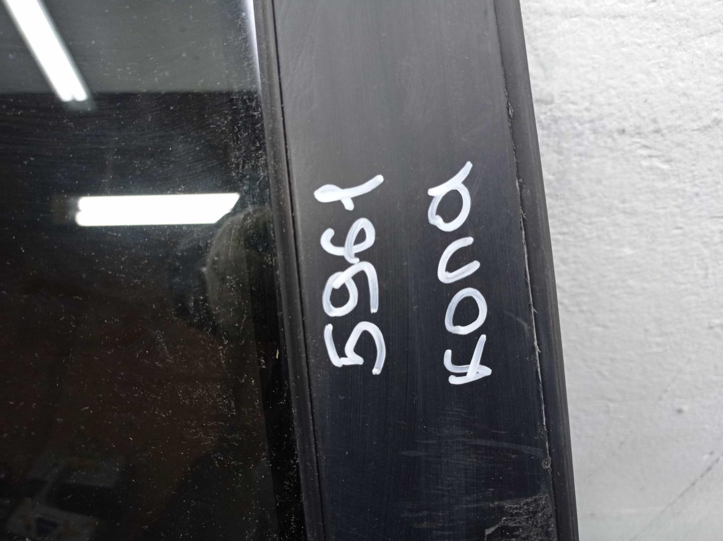 Замок двери задней правой