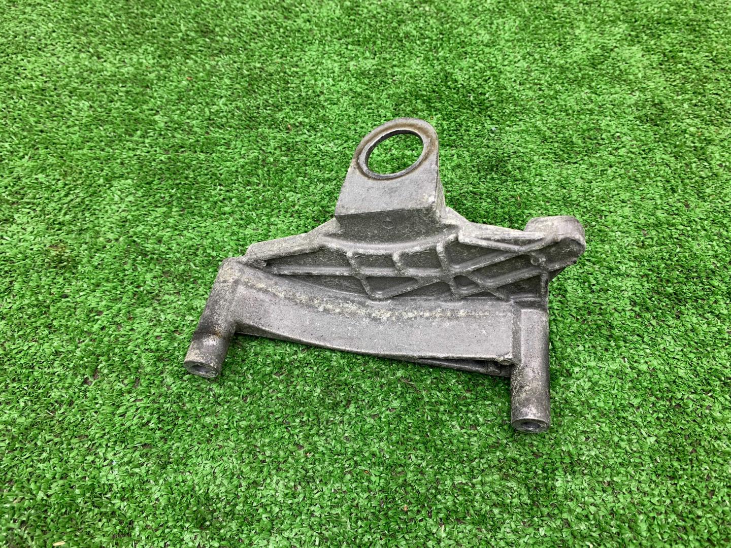 Кронштейн двигателя