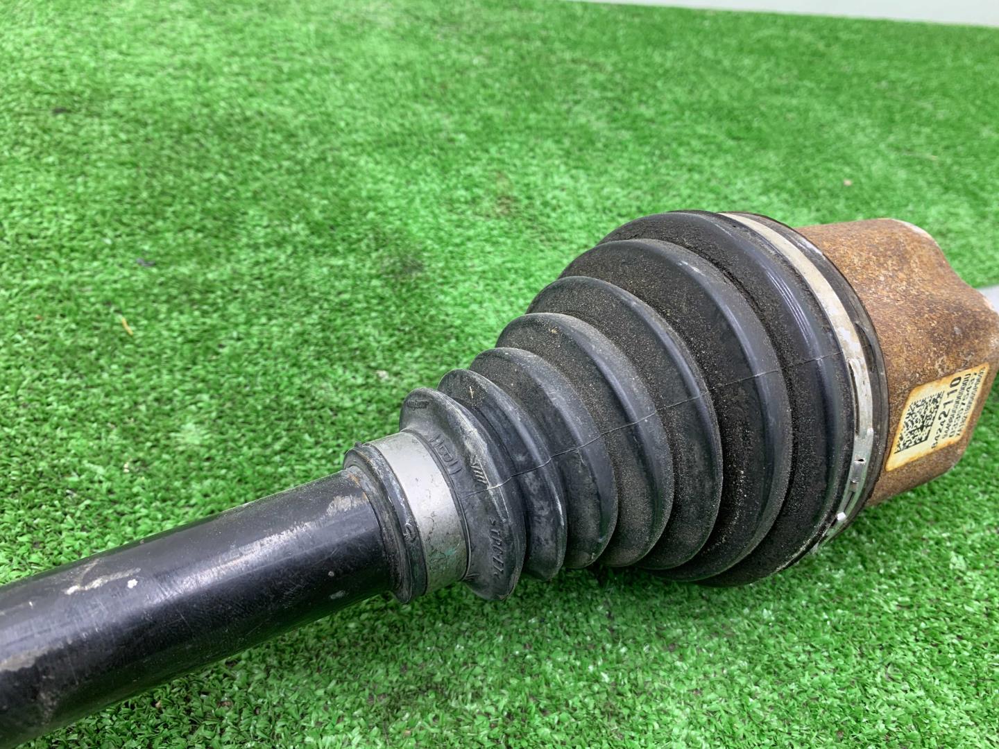 Полуось передняя левая