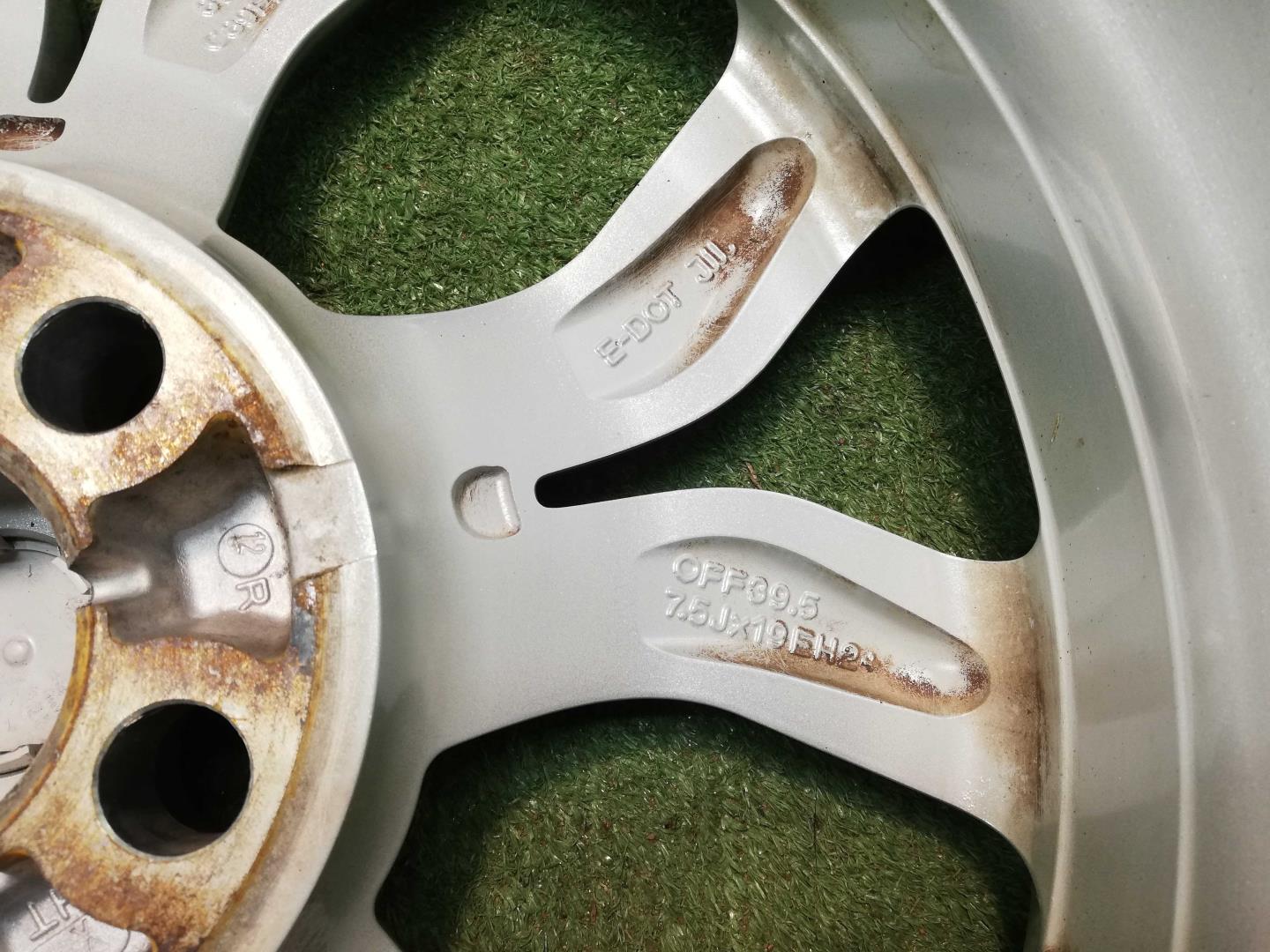 Диск колесный литой легкий сплав