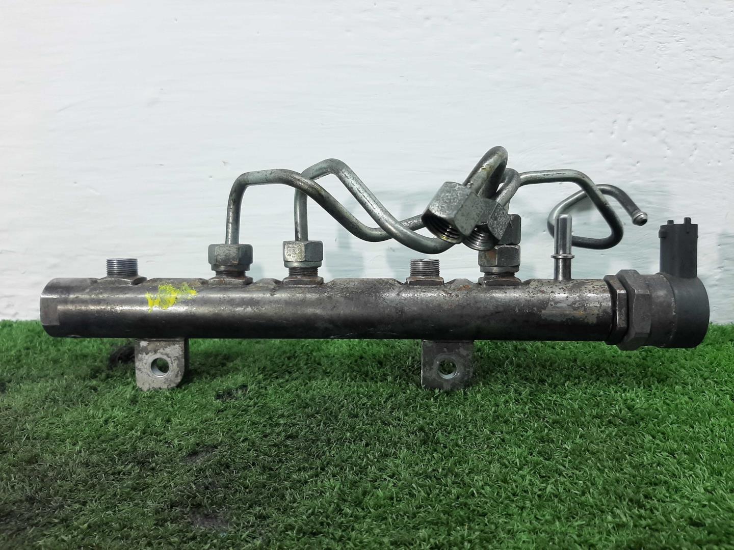 Рейка топливная (рампа)