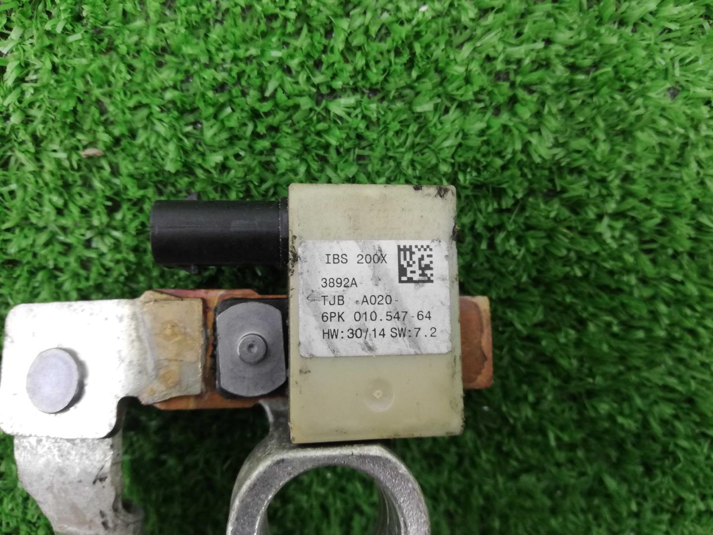 Клемма аккумулятора +