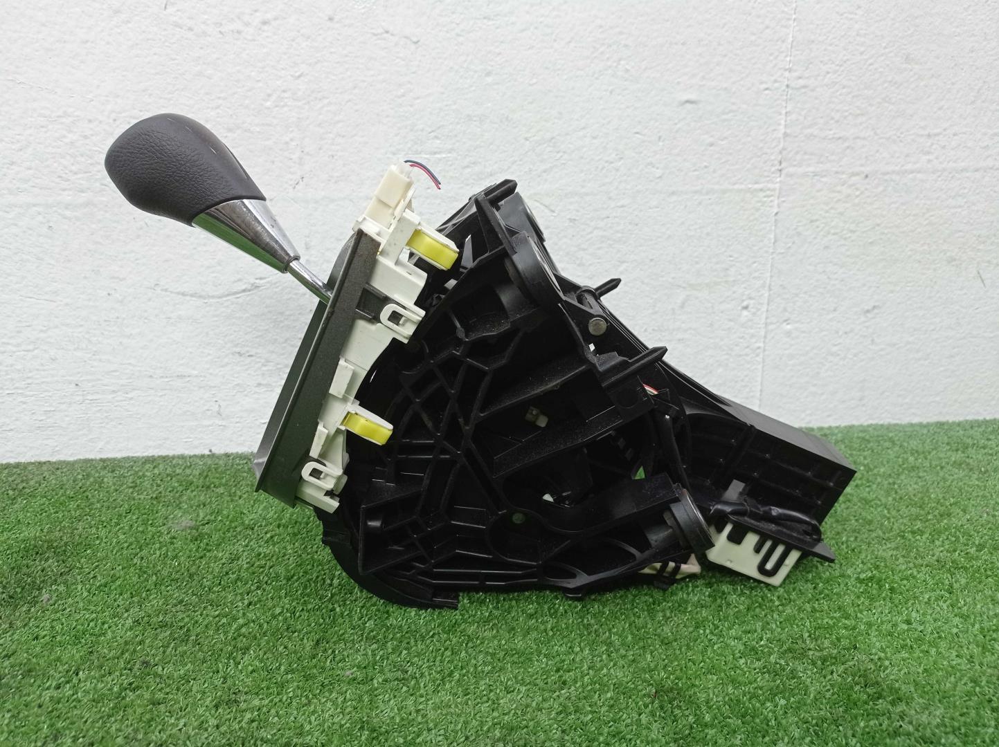 Кулиса МКПП / АКПП