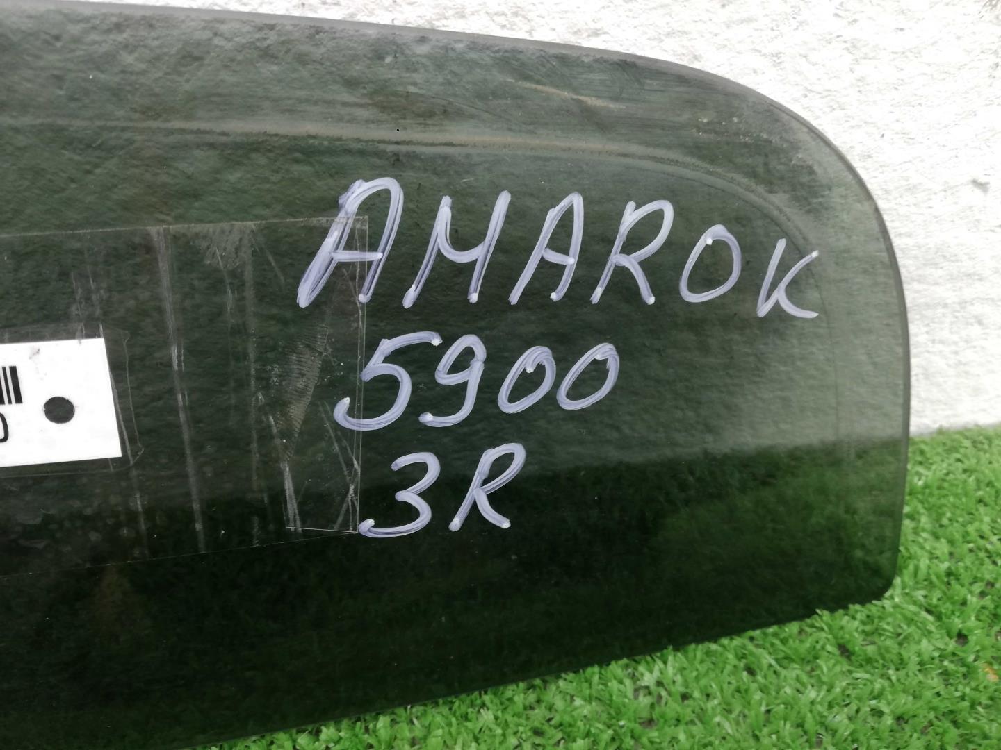 Стекло двери задней правой