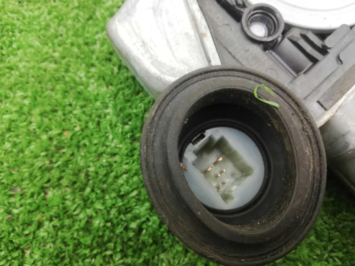 Стеклоподъемник электр. задний левый